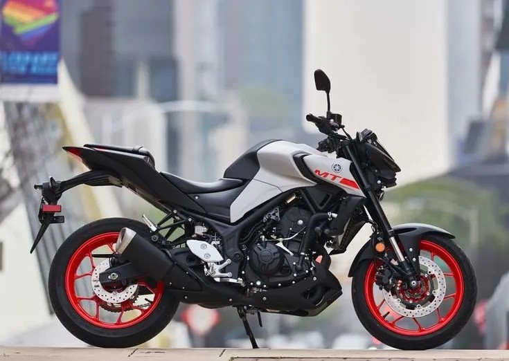 Yamaha R3 Or MT-03