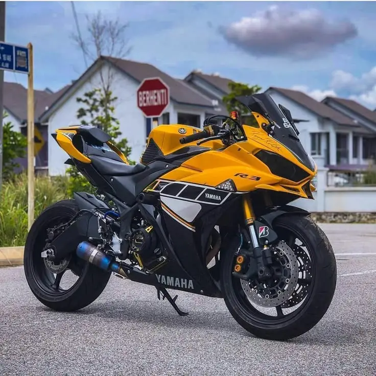 Yamaha R3 Or MT-03